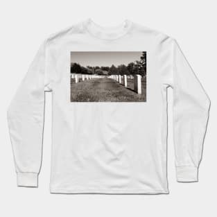 Arlington USA- October 26 2014; Arlington National Cemetery historic graveyard of national servicemen and heroes in Virginia Long Sleeve T-Shirt